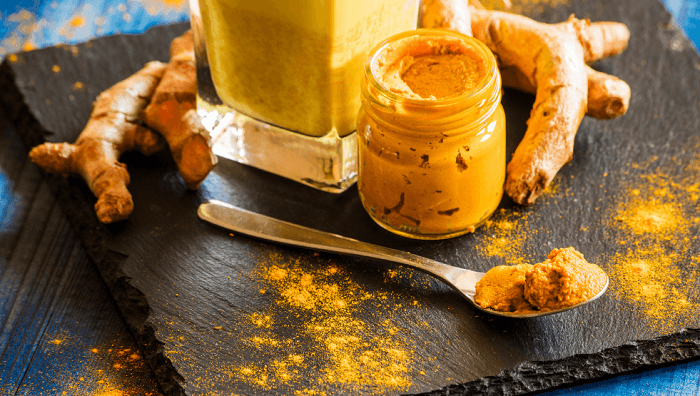 Apply a turmeric paste to the abscess
